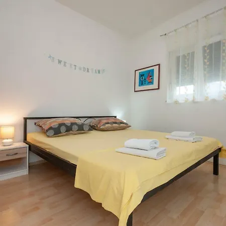 Apartment Pepi *