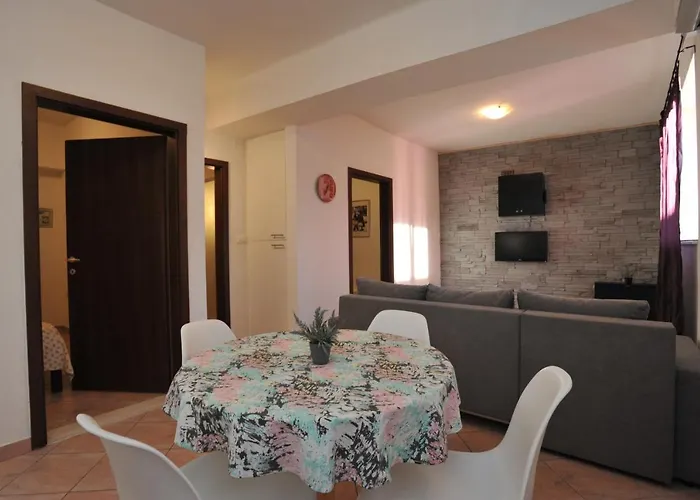 Apartment Pepi *